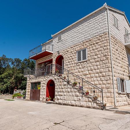 Apartments And Rooms With Parking Space מאלי סטון מראה חיצוני תמונה