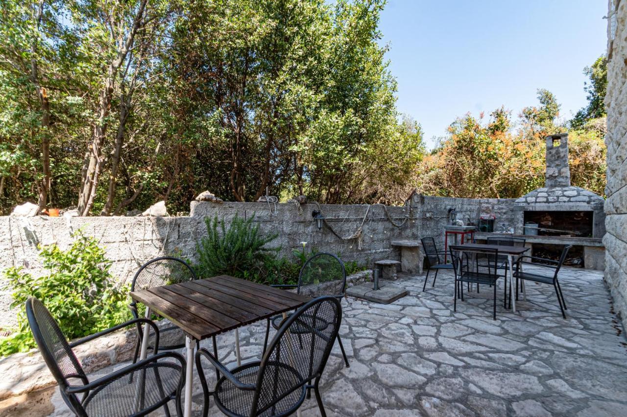 Apartments And Rooms With Parking Space מאלי סטון מראה חיצוני תמונה