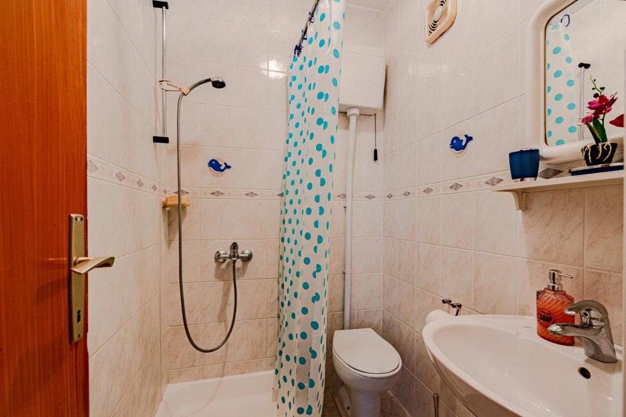 Apartments And Rooms With Parking Space מאלי סטון מראה חיצוני תמונה