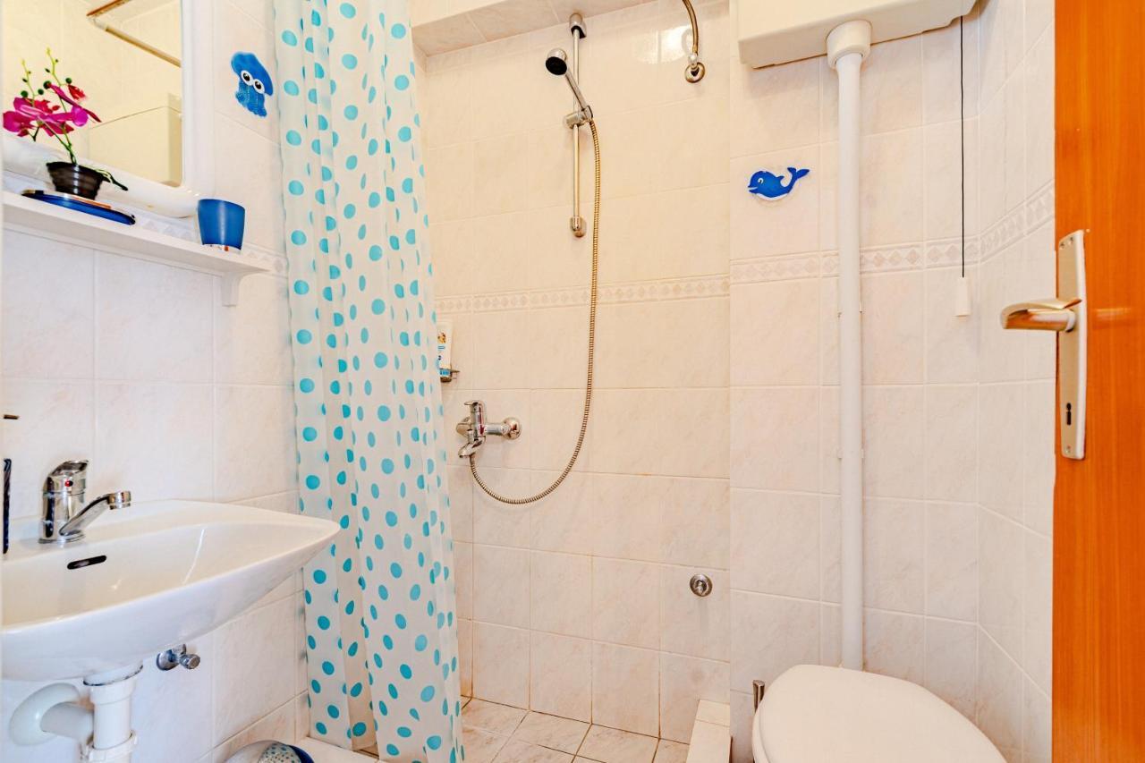 Apartments And Rooms With Parking Space מאלי סטון מראה חיצוני תמונה