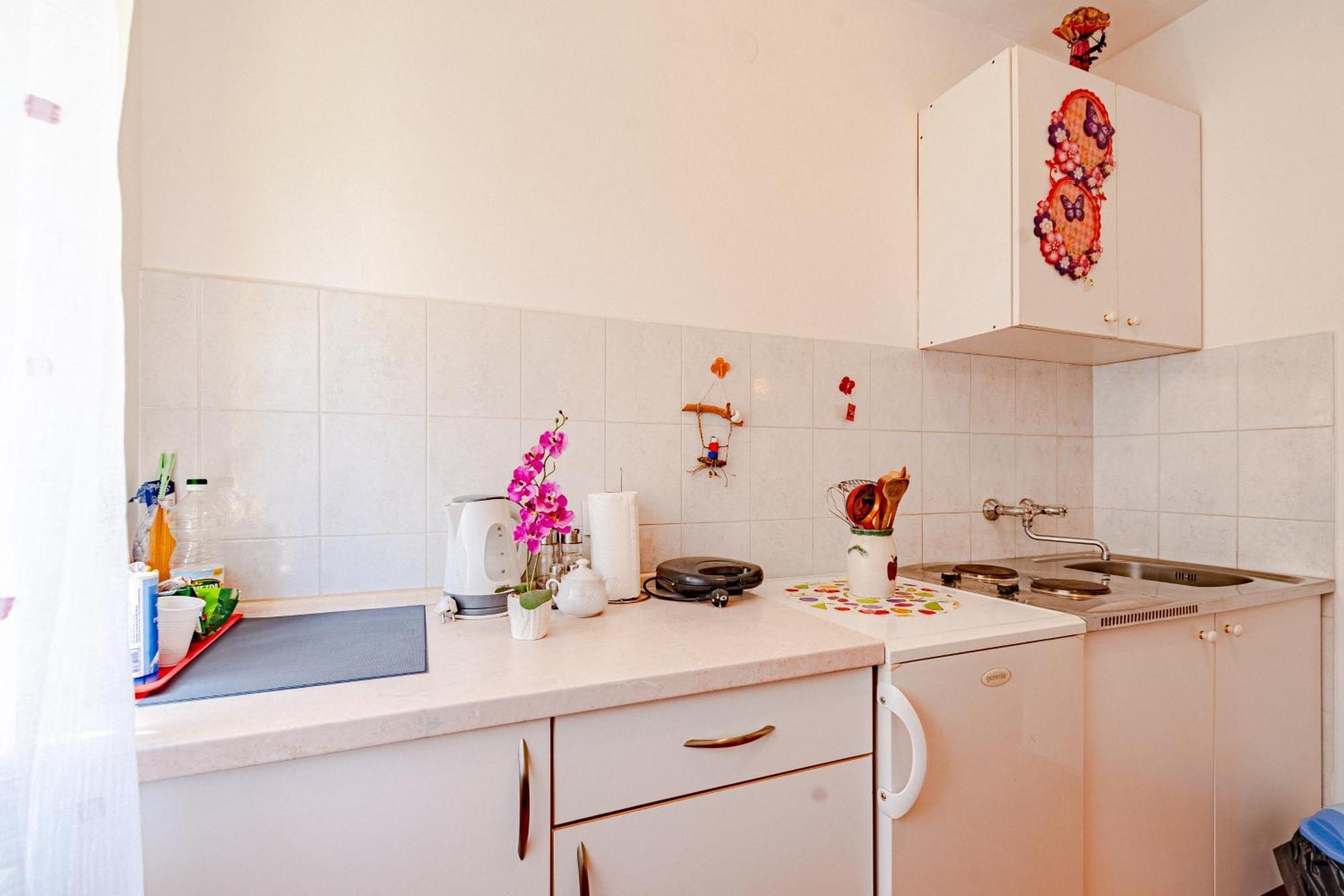 Apartments And Rooms With Parking Space מאלי סטון חדר תמונה